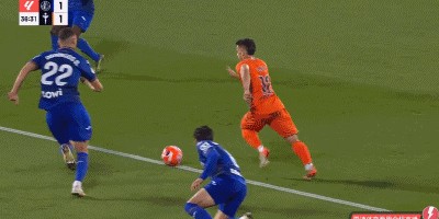 九游娱乐入口-⚽西甲半场：马约拉尔破僵，伊格莱西亚斯单刀扳平，赫塔菲1-1塞尔塔