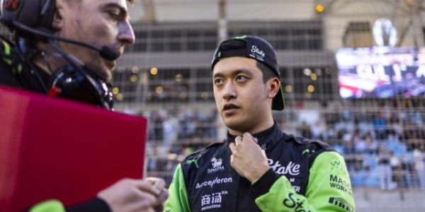 获车队总监称赞 周冠宇揭幕战第11给索伯注入希望