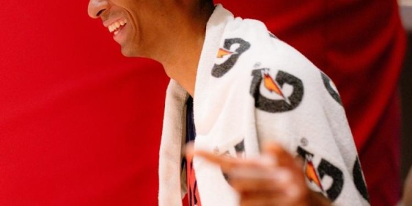 九游娱乐-开练了！快船官方晒球员训练照：保罗+比尔+大洛等新援都已加入