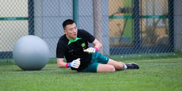 九游娱乐下载-1号韩佳奇重返训练场