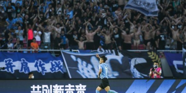 九游娱乐下载-马德兴：978天后恢复主客场 迎回球迷的中超复活了
