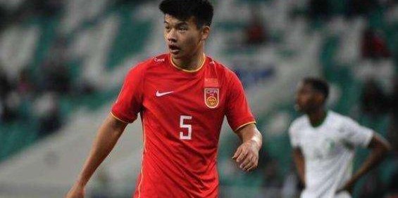 吴少聪伤退，久尔杰维奇做出一个最明智决定，完美替代者非他莫属